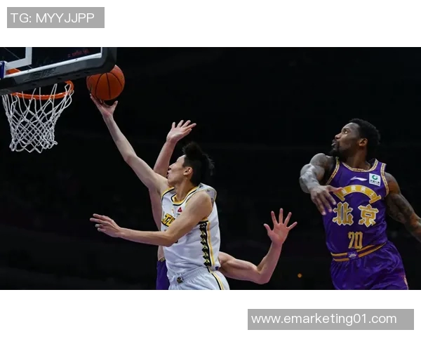 北控男篮与江苏男篮激战正酣谁能在这场对决中笑到最后